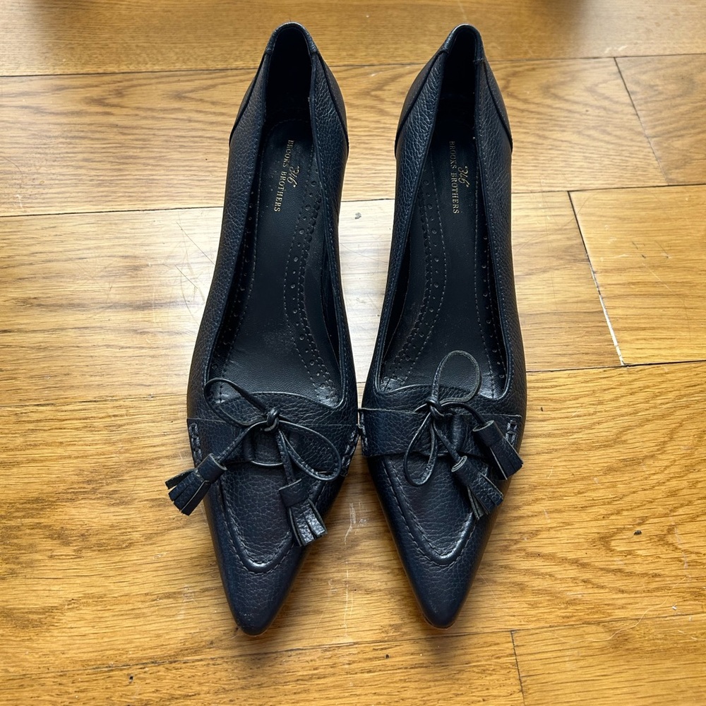 Brooks Brothers Leather Kitten Heel Tassel Loafer (Size 9)